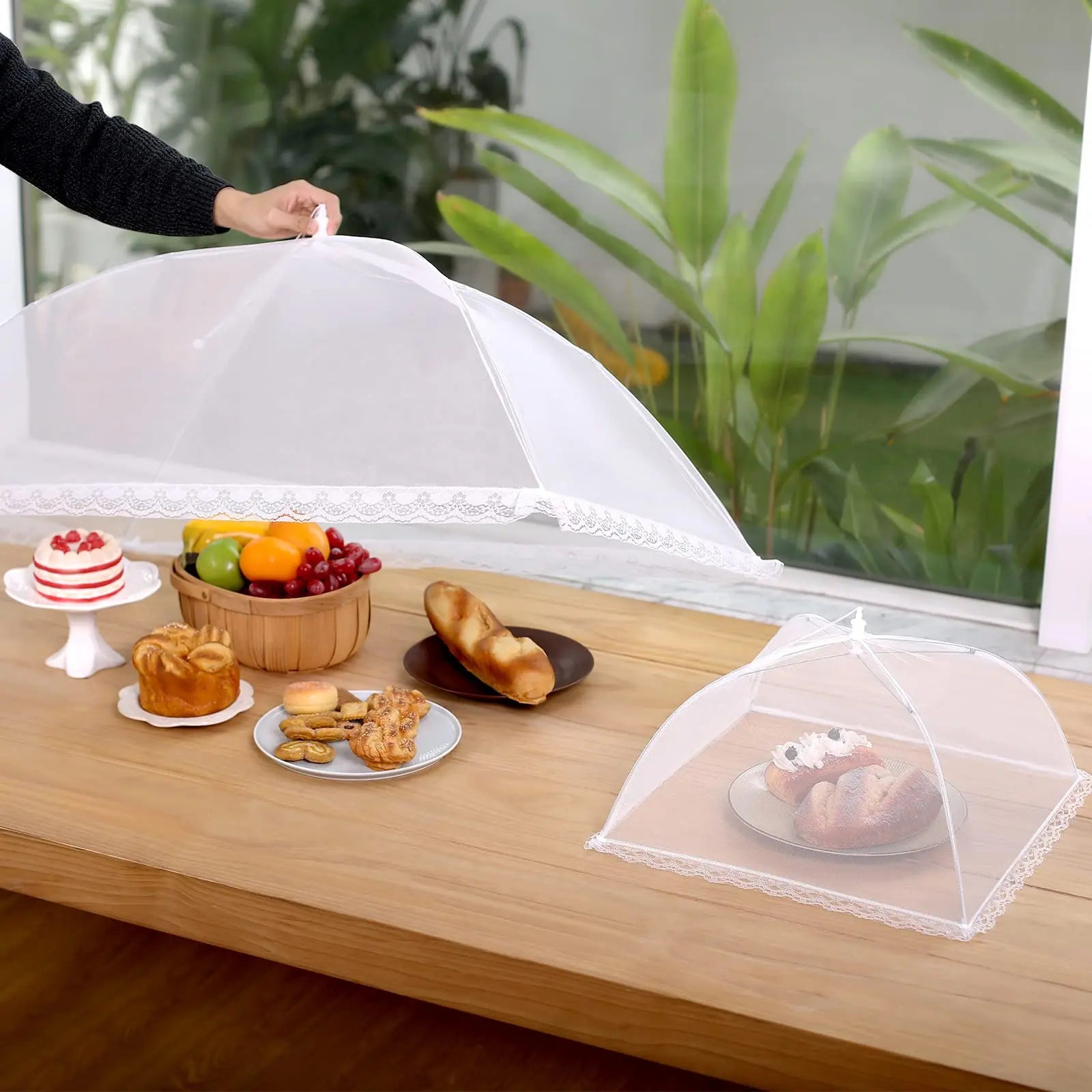 5PCS Food Covers for outside - 1 XXL & 4 S Tents/Food Covers for outside Pop-Up Mesh Reusable Food Nets for Parties Picnics Outdoor Bbqs Collapsible
